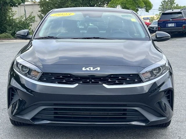 Used 2023 Black Kia LXS image 16
