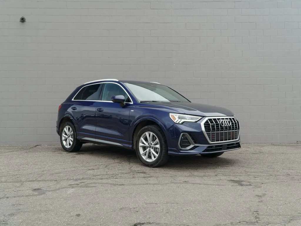 Used 2022  Audi  image 9