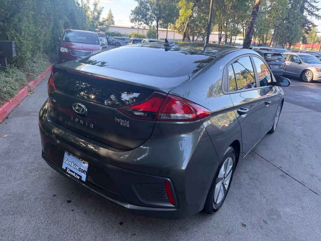 Used 2022 Amazon Gray Hyundai Blue image 4