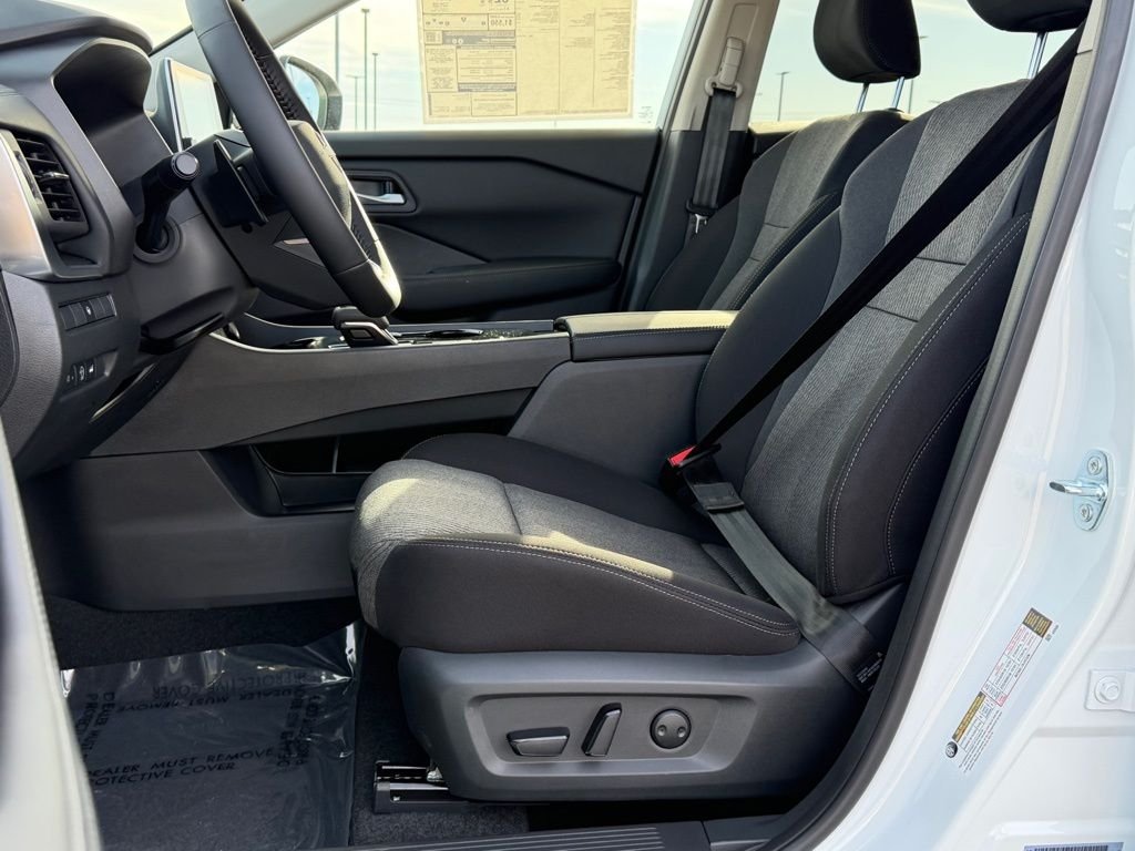 New 2026 Everest White Pearl TriCoat Nissan SV image 11