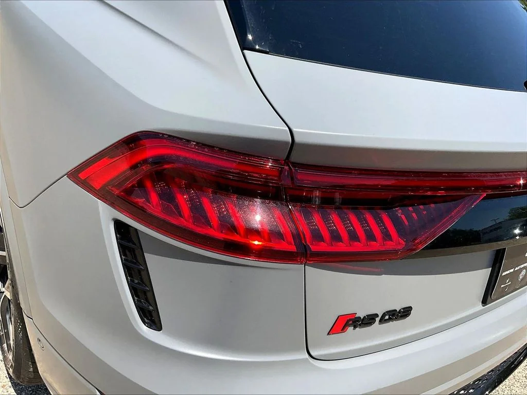 Used 2023  Audi 4.0T image 23