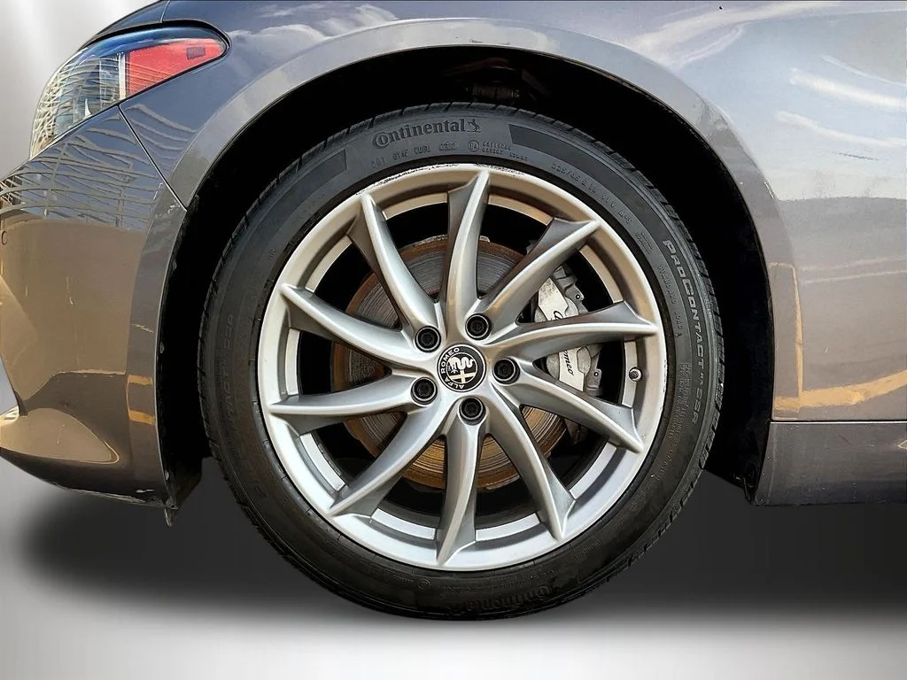 Used 2024 Gray Metallic Alfa Romeo Ti image 33