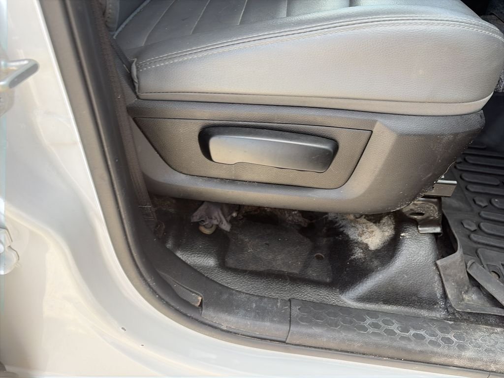 Used 2020 White Ram Tradesman image 31
