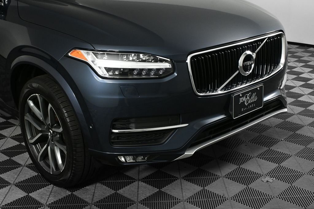 Used 2018 Blue Volvo T6 Momentum image 34
