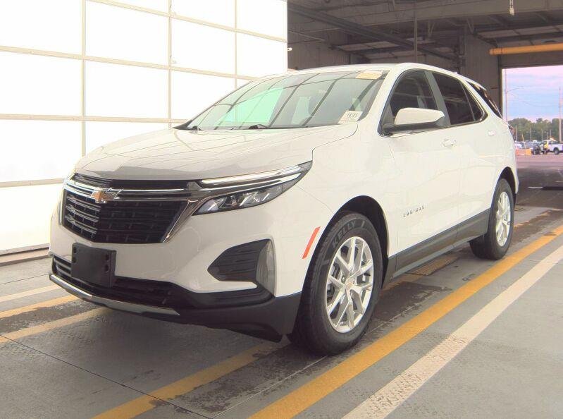 Used 2022 Summit White Chevrolet LT image 1