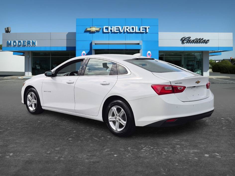 Used 2024 Summit White Chevrolet LT image 3