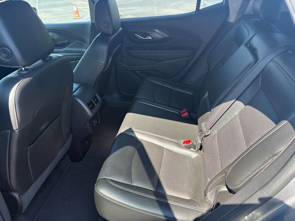 Used 2023 Sterling Metallic GMC SLT image 7