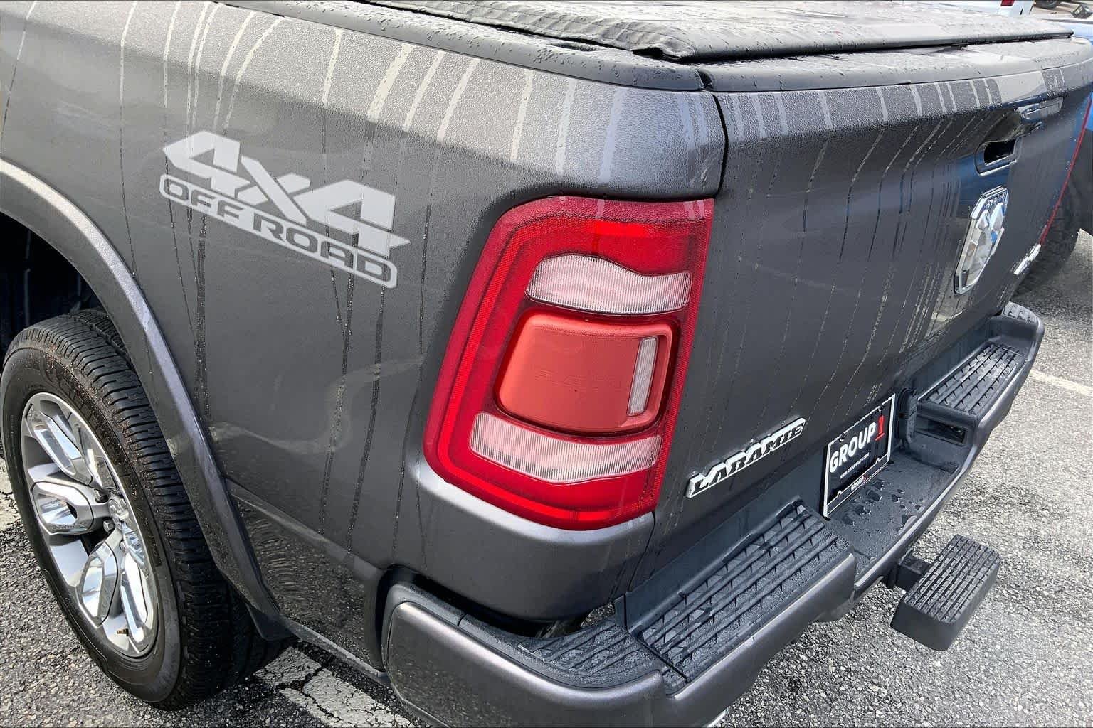 Used 2020 Granite Crystal Metallic Clearcoat Ram Laramie image 27