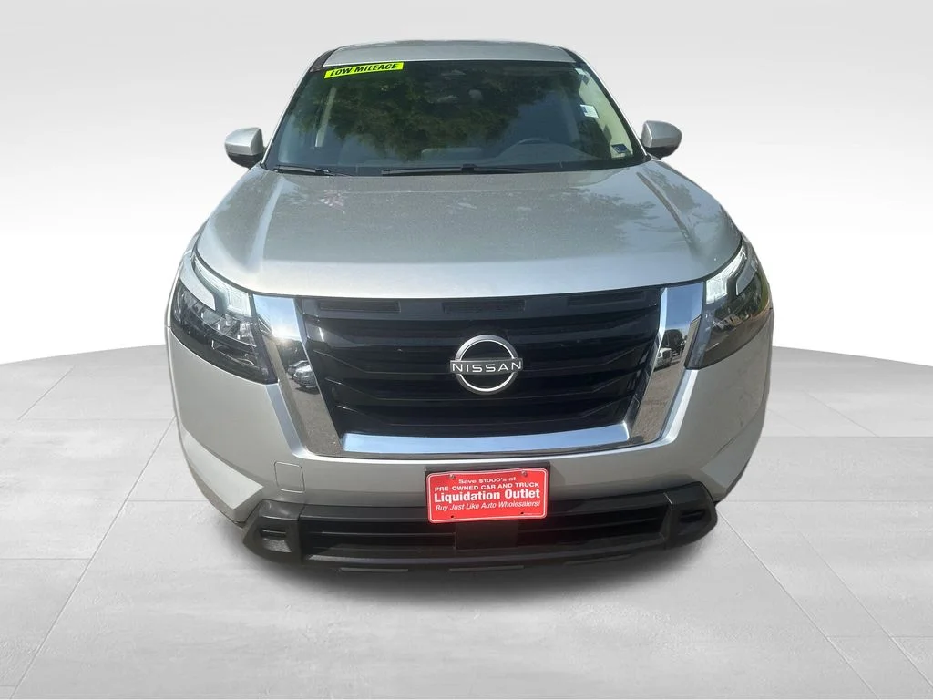 Used 2025 Silver Nissan SV image 59