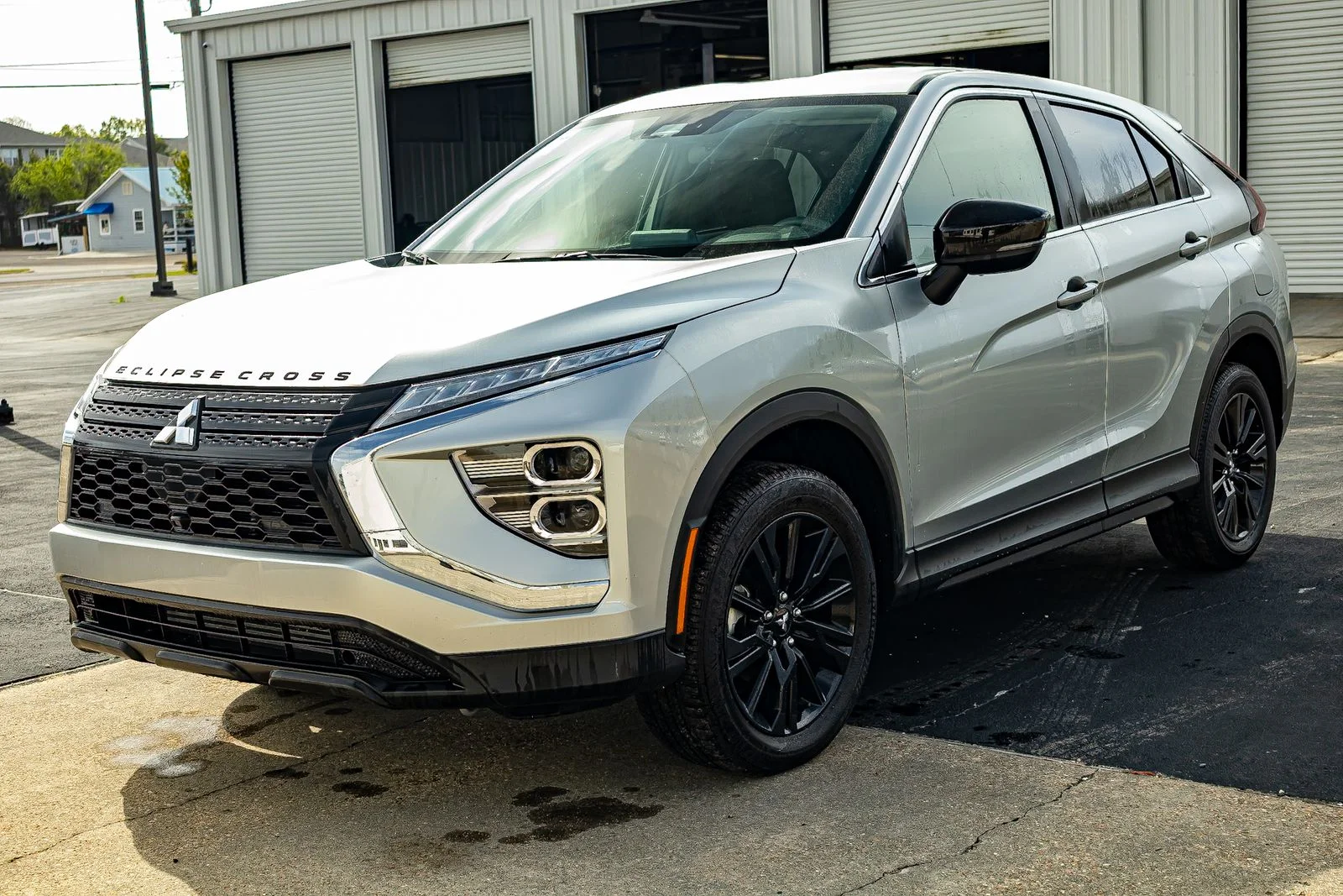 2024 Mitsubishi Eclipse Cross LE S-AWC's photo