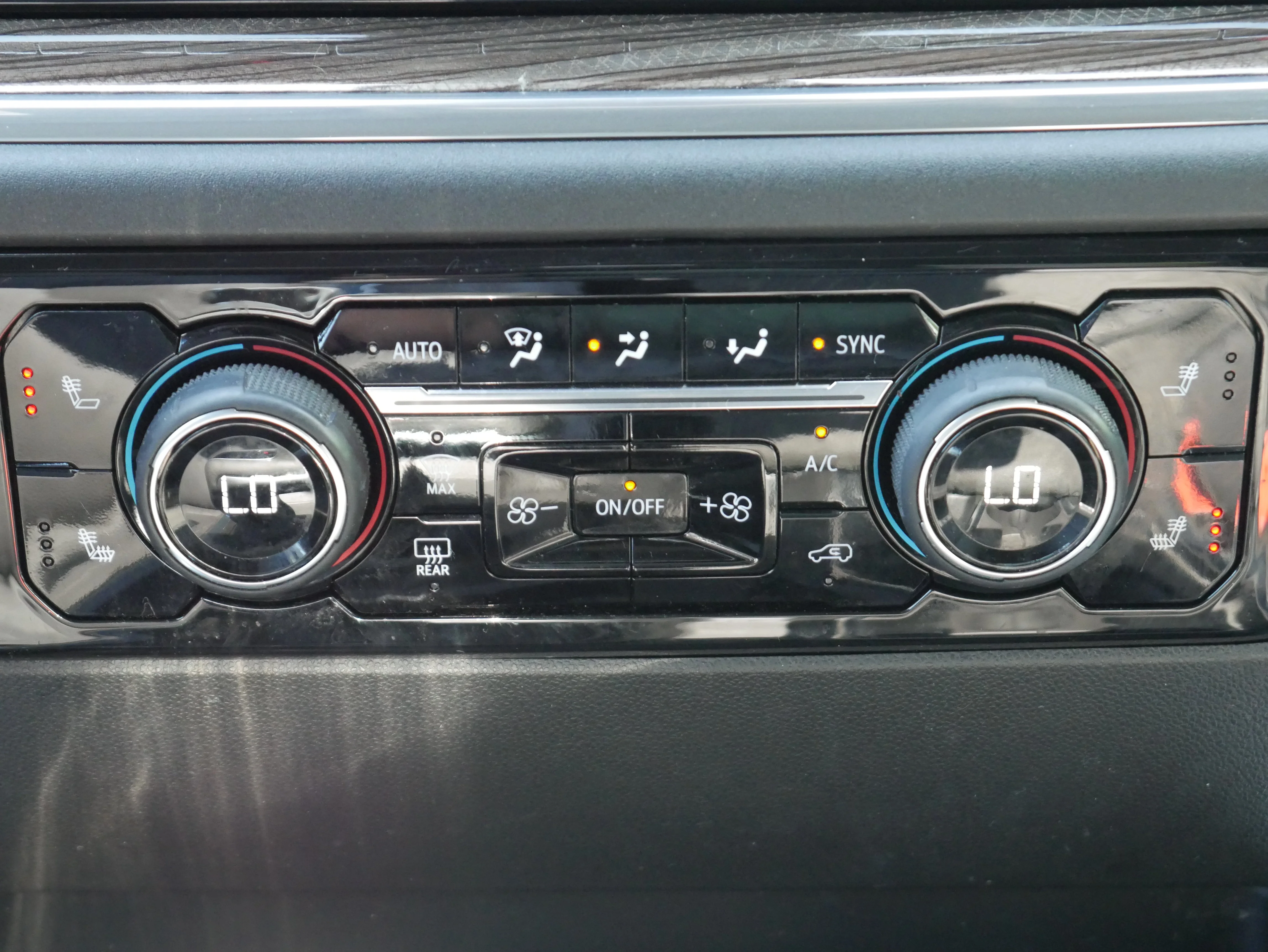 2024 Chevrolet Silverado 1500 RST - Photo 20