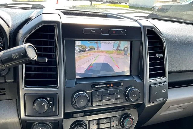Used 2018 Shadow Black Ford XLT image 20