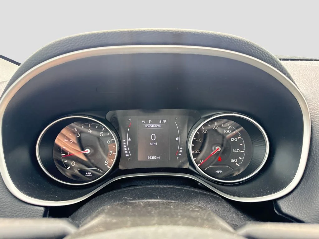Used 2020 Black Jeep Latitude image 19