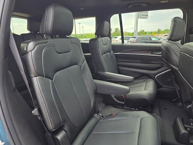 New 2026 Steel Blue Exterior Paint Jeep Limited Reserve image 14