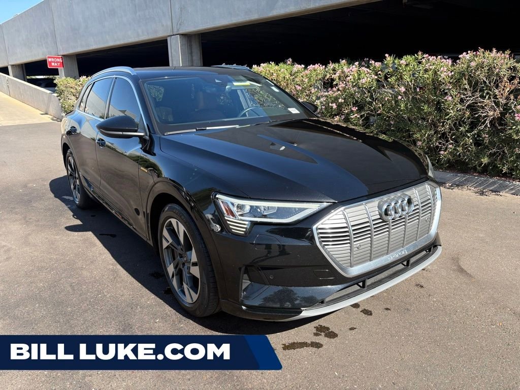2022 Audi e-tron 95 kWh Premium quattro's photo