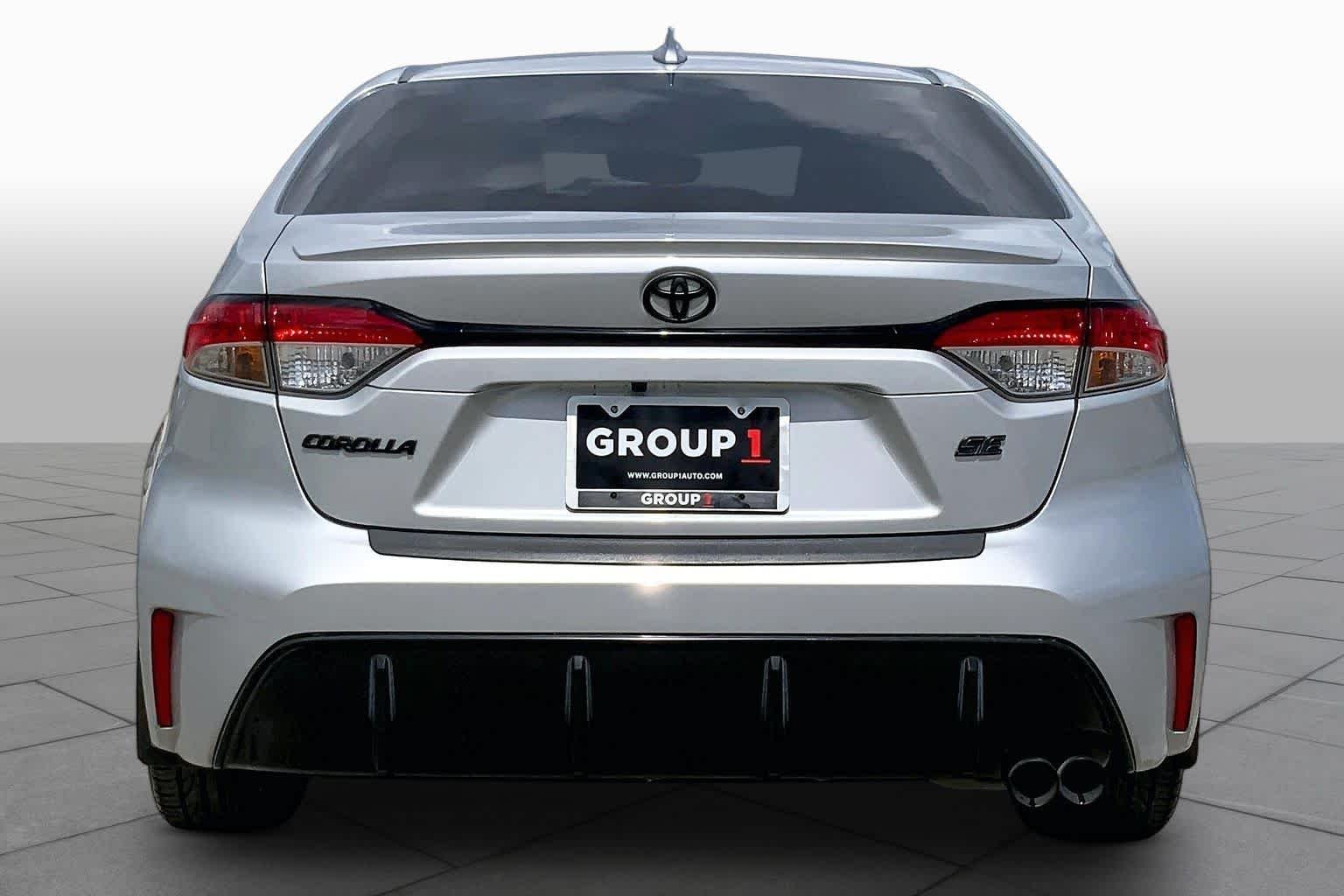 Used 2024 Classic Silver Metallic Toyota SE image 5