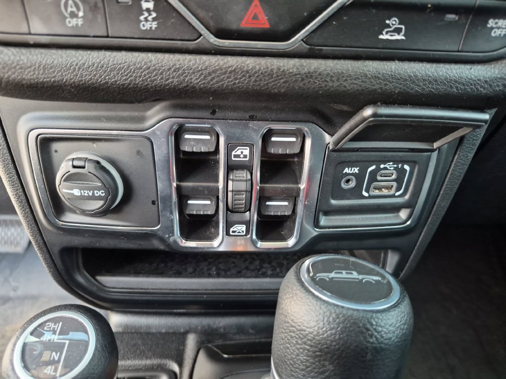 Used 2024 White Jeep Nighthawk image 21