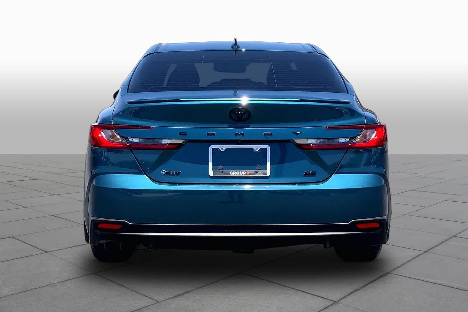 Used 2026 Ocean Gem Toyota SE image 5