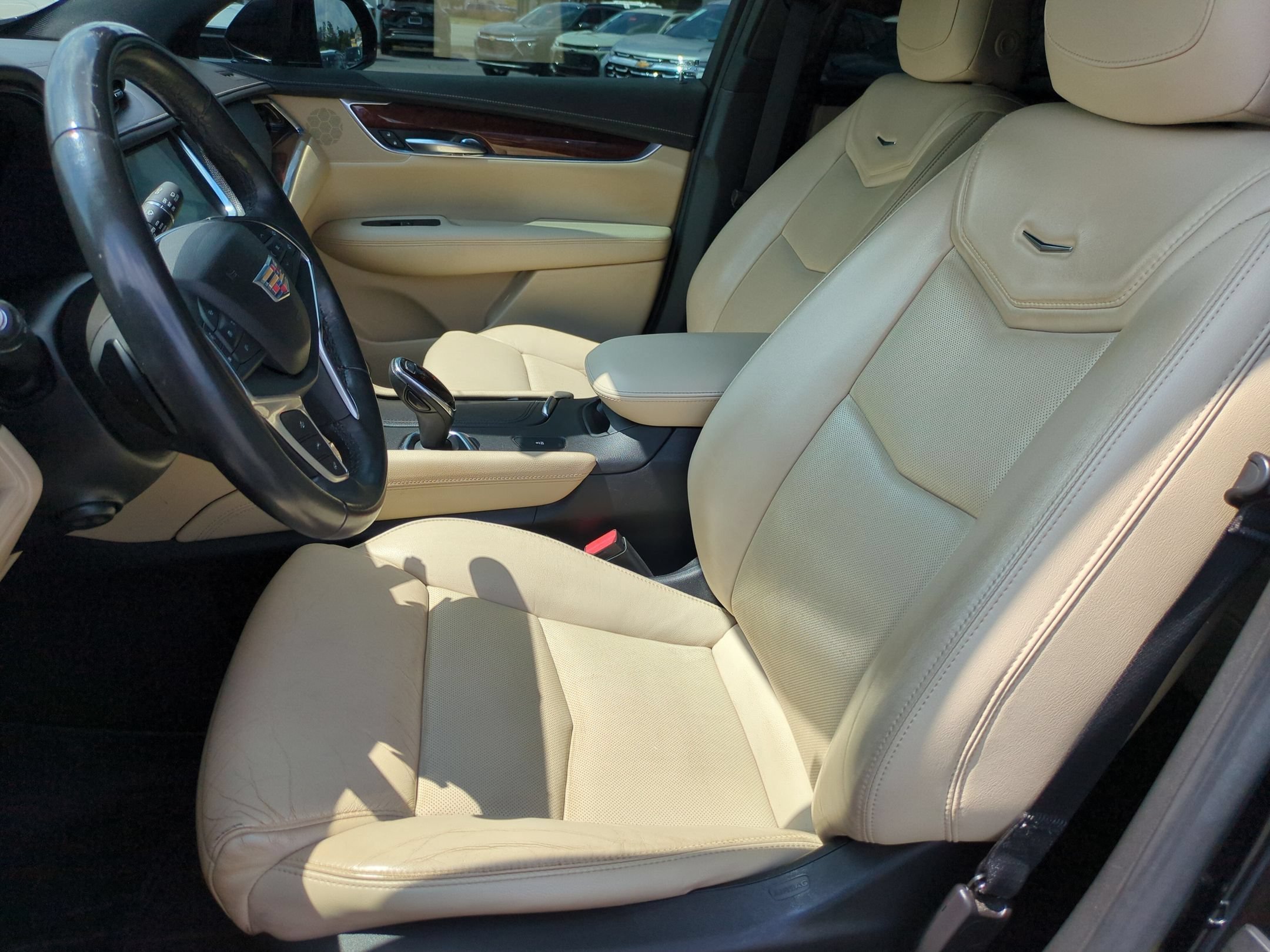 Used 2018 Stellar Black Metallic Cadillac Luxury FWD image 15