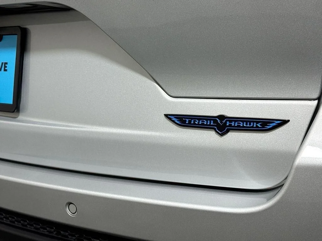 Used 2024 Silver Jeep Trailhawk 4xe image 22