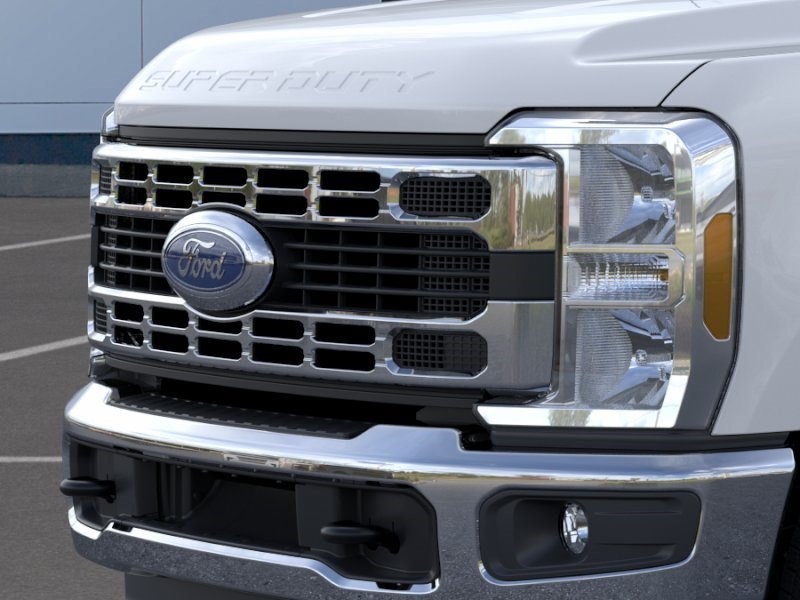 New 2026 Oxford White Ford XL image 18