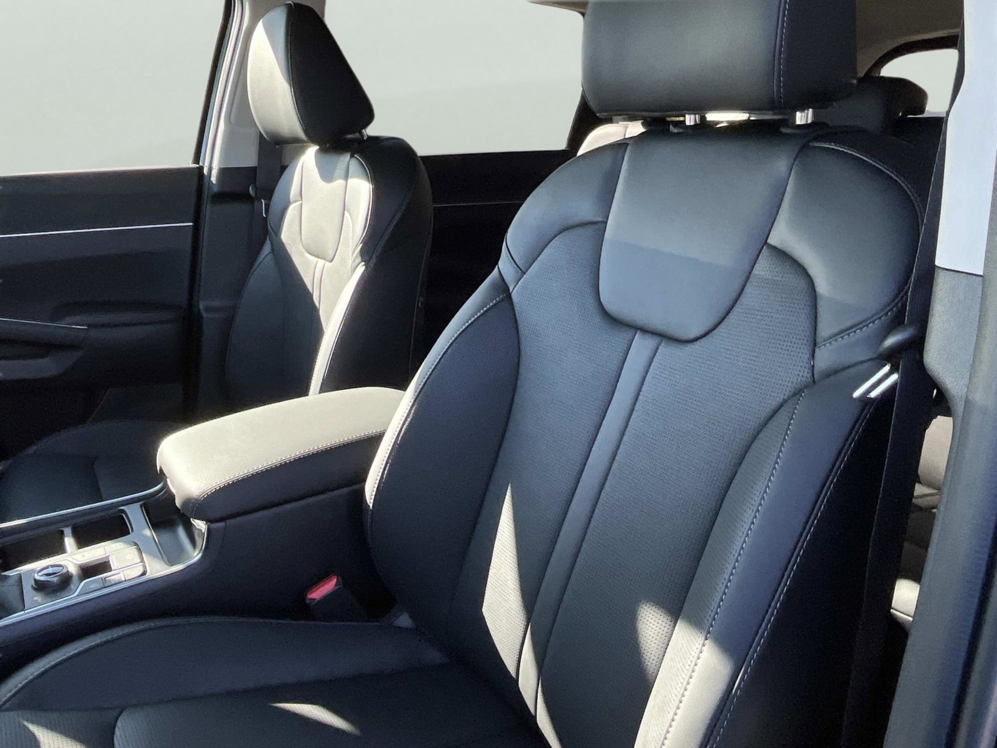 New 2026 Ebony Black Kia S image 24