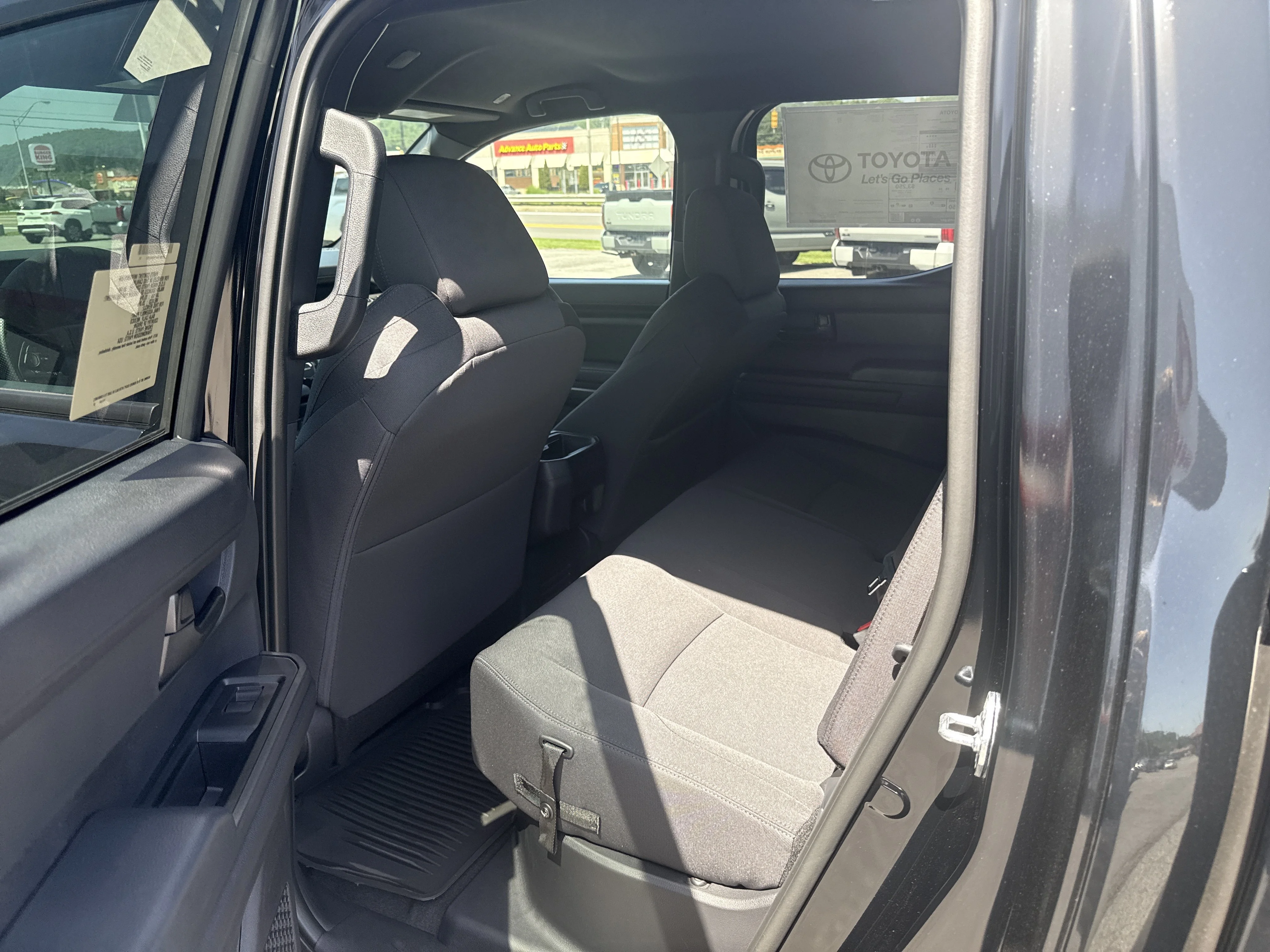2026 Toyota Tacoma SR5 - Photo 12