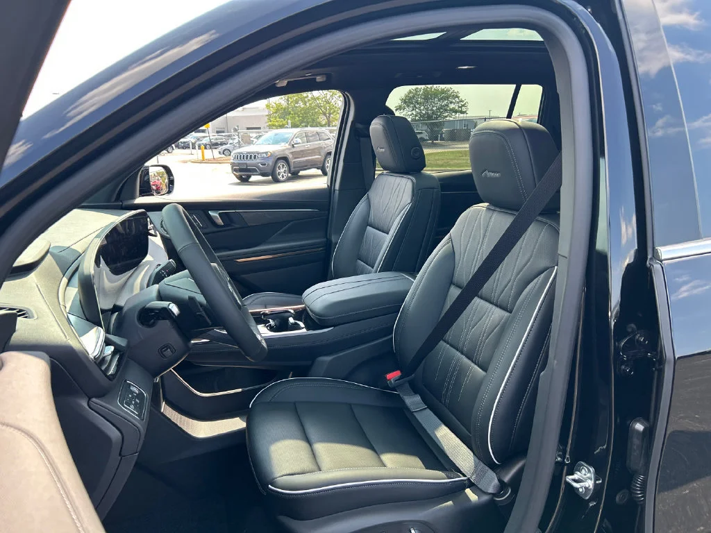 2026 Buick Enclave Avenir - Photo 17
