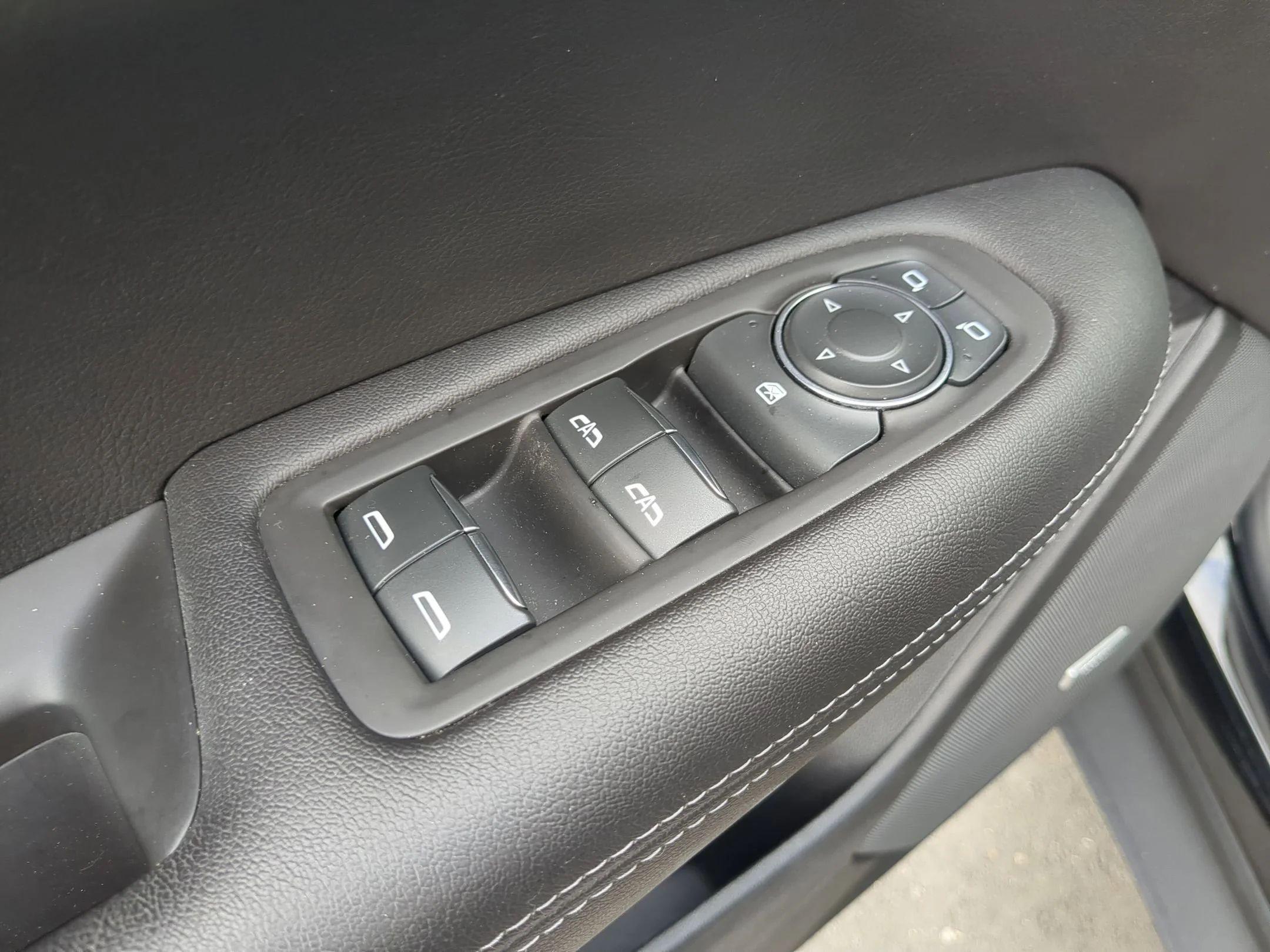 Used 2021 Stellar Black Metallic Cadillac AWD Luxury image 21