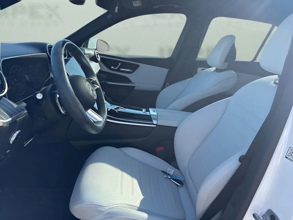 Used 2023 White Mercedes-Benz GLC 300 image 7