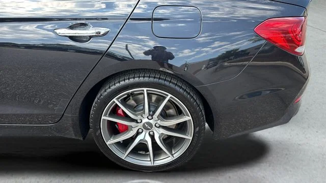 Used 2021 Black Genesis 3.3T image 38