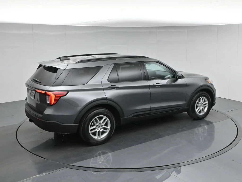 New 2026 Gray Ford Active image 40