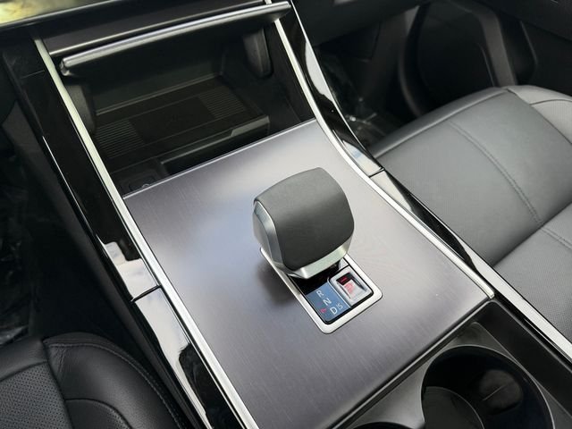 Certified Used 2026 White Land Rover Dynamic SE image 24