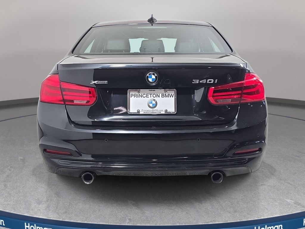 Used 2016 Black Sapphire Metallic BMW 340i xDrive image 7