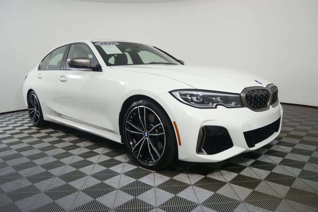 Used 2022 Alpine White BMW M340i image 7