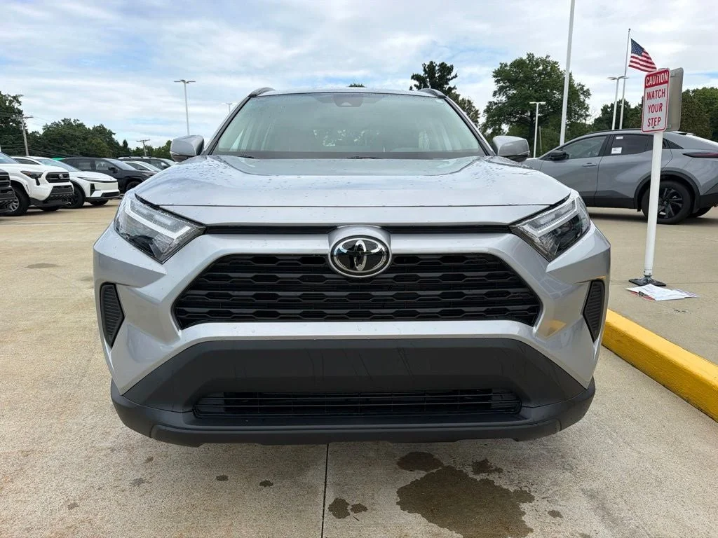 Used 2024 Silver Sky Metallic Toyota XLE image 2