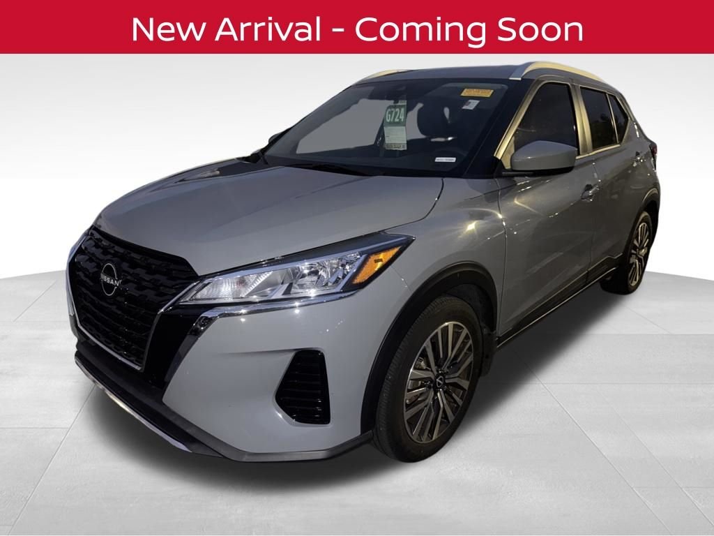 Used 2023 Gray Nissan SV image 1