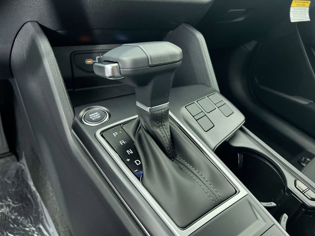 New 2026 Glacial White Pearl Kia LX image 22