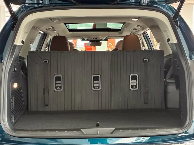 New 2027 DEEPWATER BLUE PEARL Subaru Touring 7-Passenger image 6