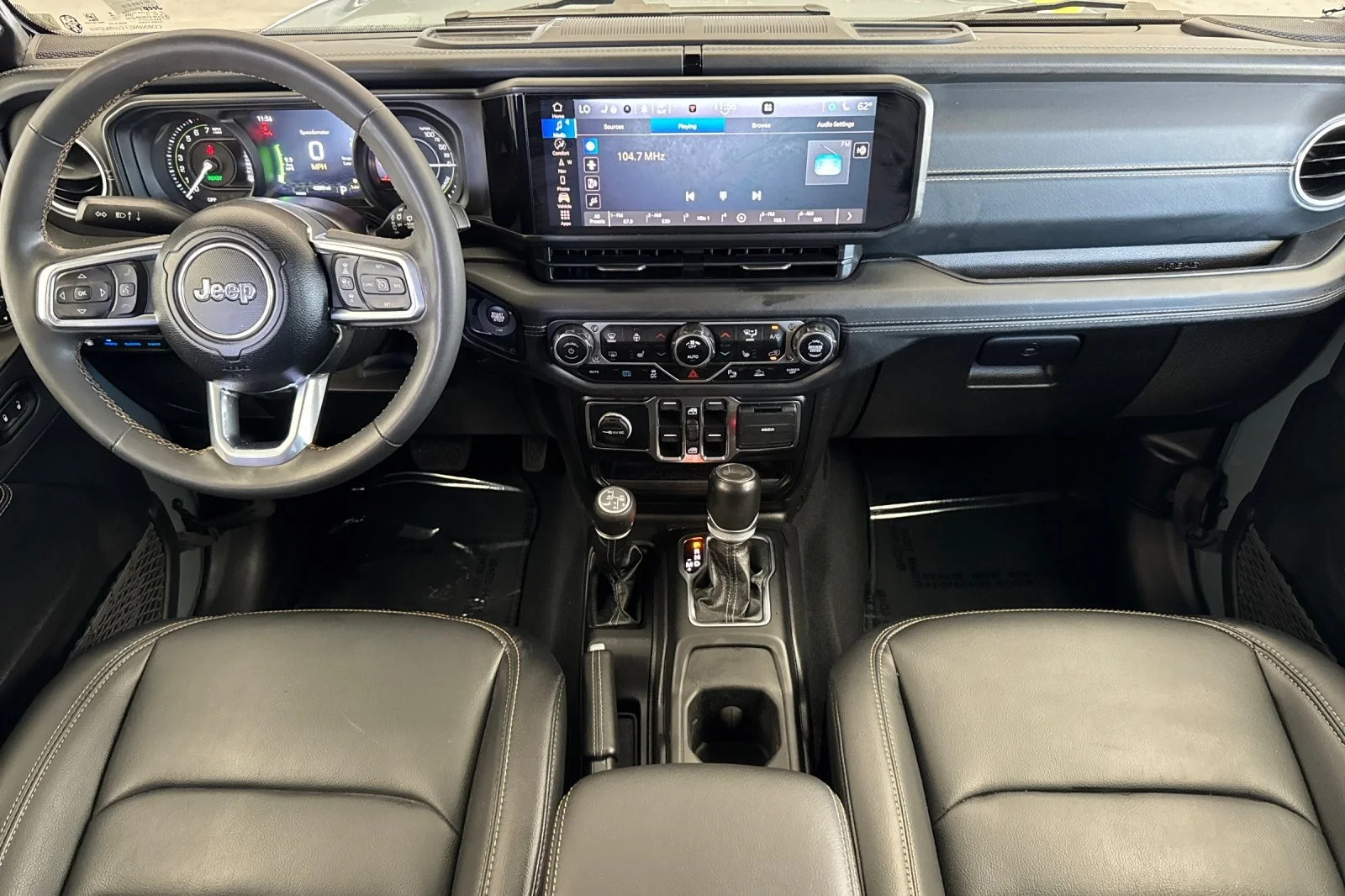 Used 2024 ANVIL CLEAR-COAT Jeep Sahara image 12