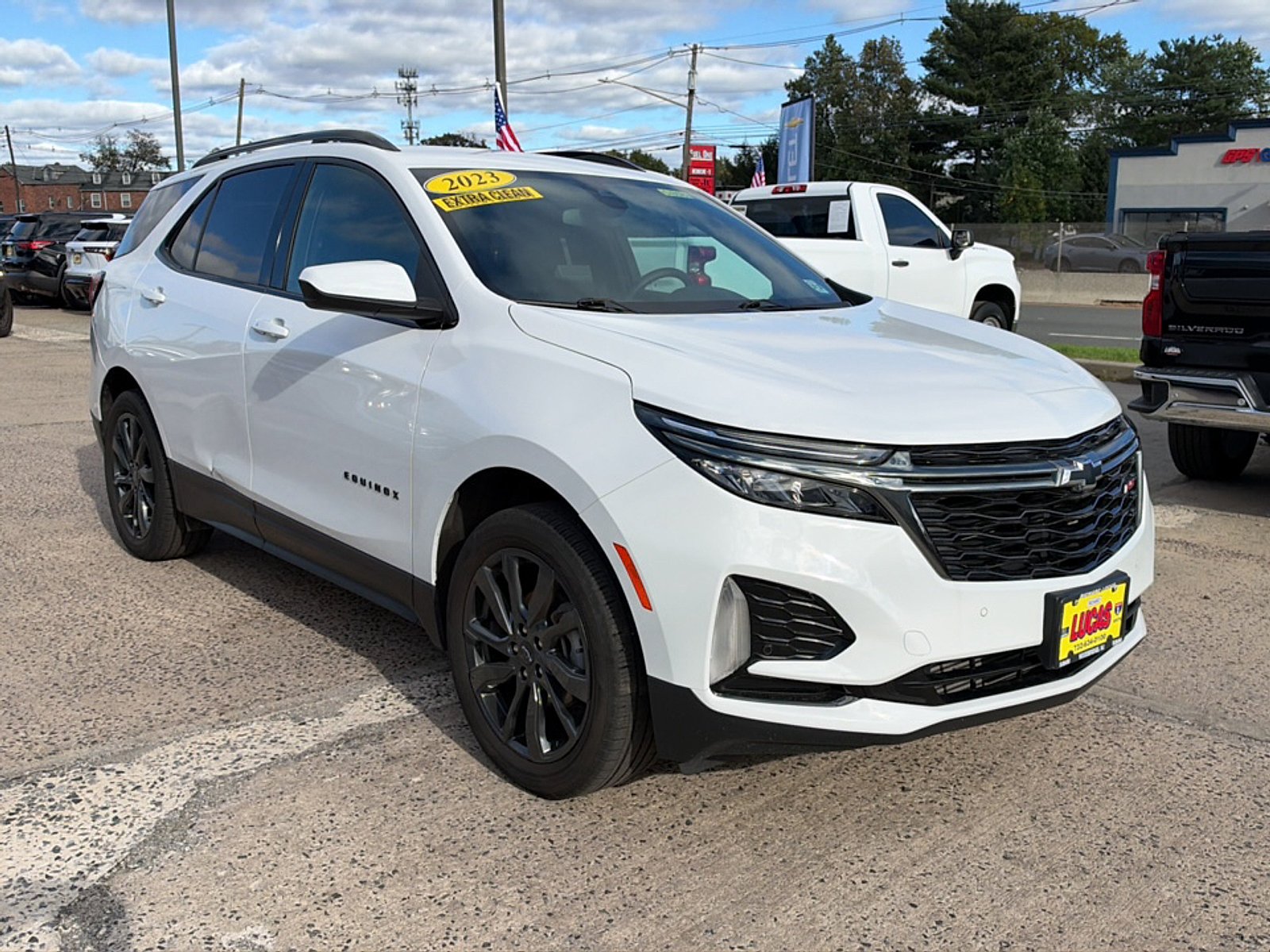 Used 2023 Summit White Chevrolet RS image 4