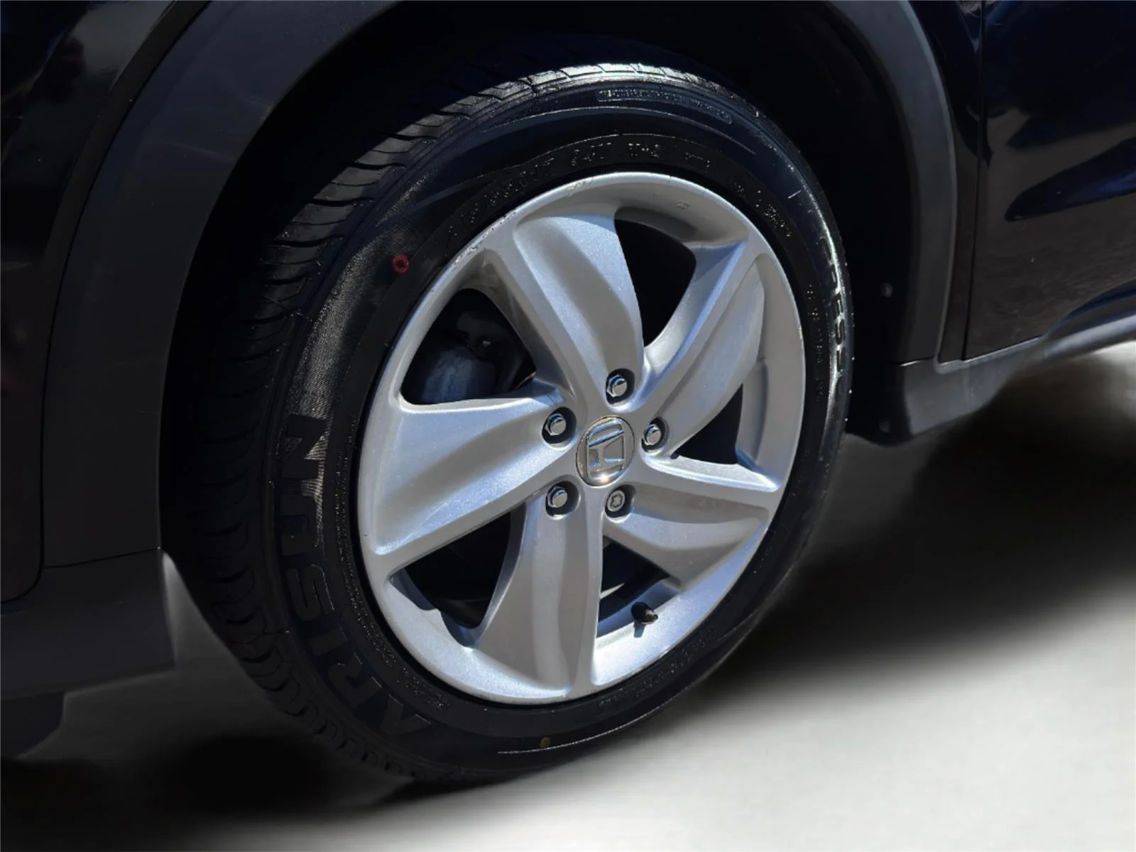 Used 2019 Crystal Black Pearl Honda EX image 28