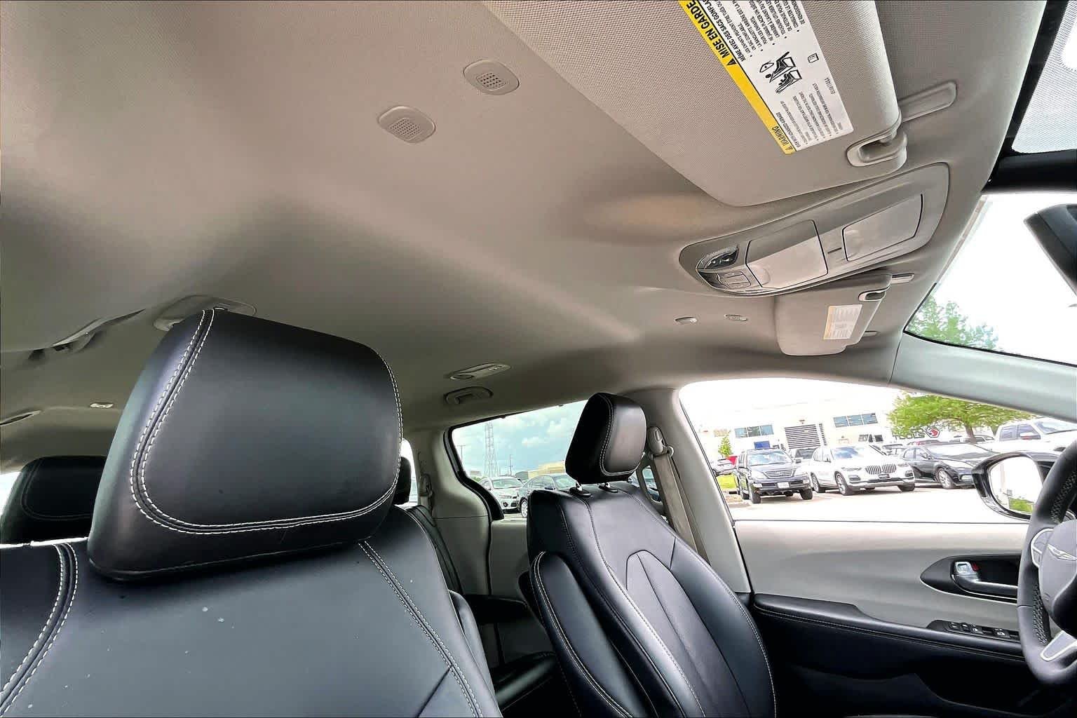 Used 2024 Bright White Clearcoat Chrysler Touring L image 12