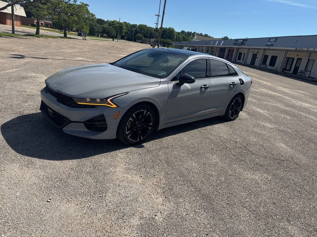 Used 2023 Wolf Gray Kia GT-Line image 6