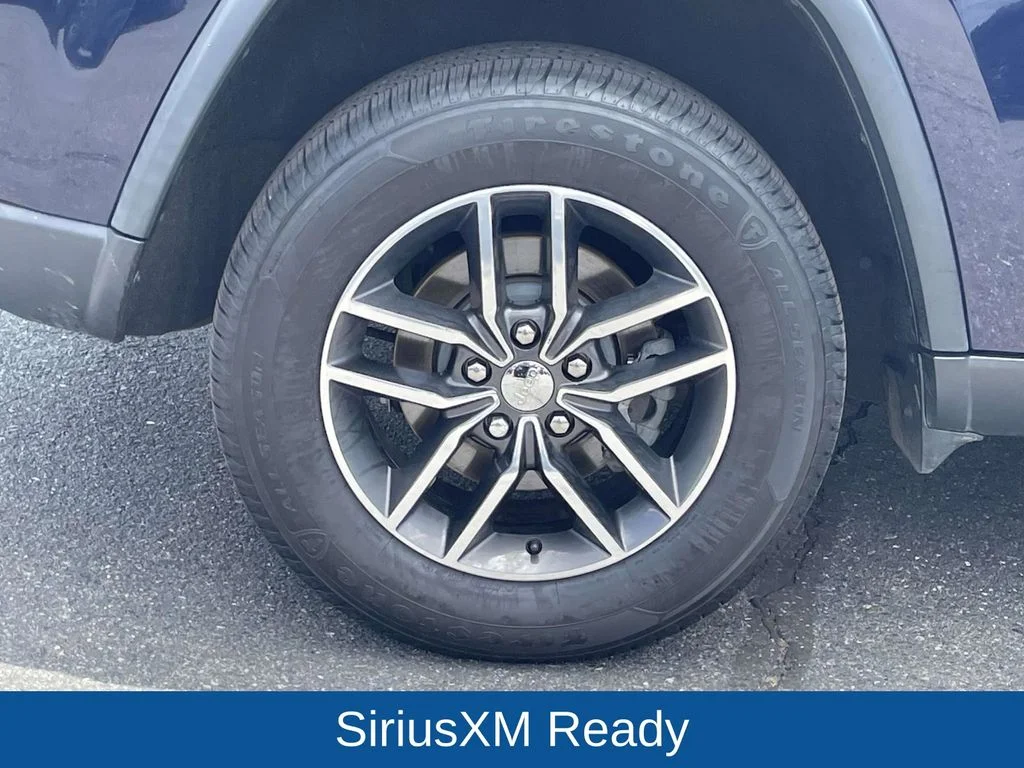 Used 2018 Blue Jeep Limited image 13