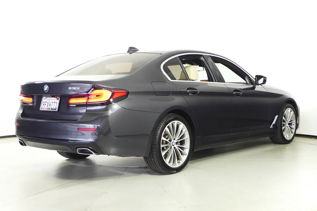 Used 2023 Gray BMW 530i image 7