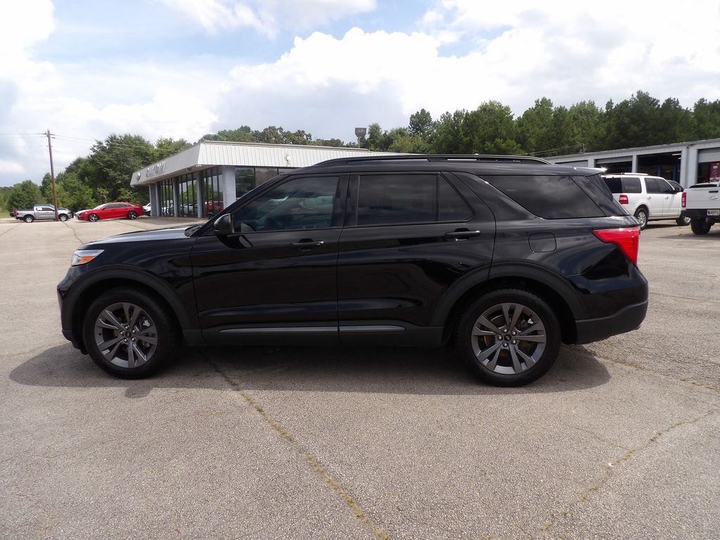 Used 2023 Black Metallic Ford XLT image 4