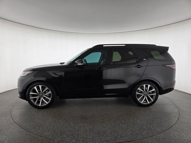 Used 2025 Black Land Rover Dynamic SE image 29