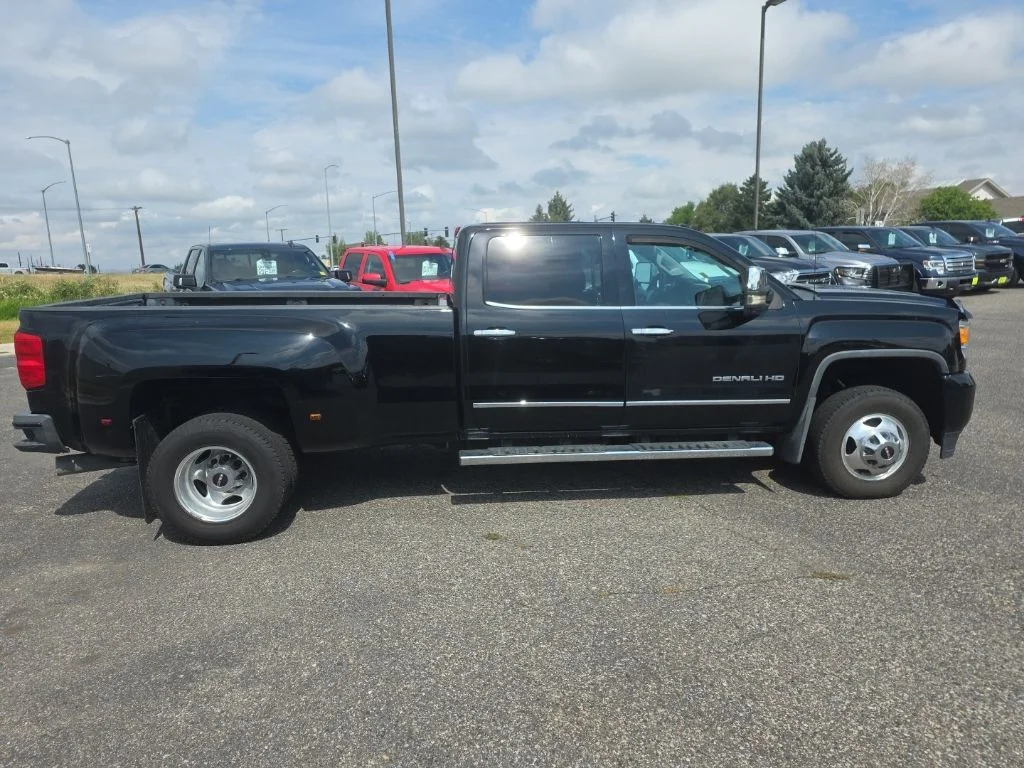 2015 GMC Sierra 3500 Denali HD Denali - Photo 11
