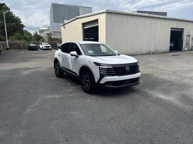 Used 2025 White Nissan SV image 3